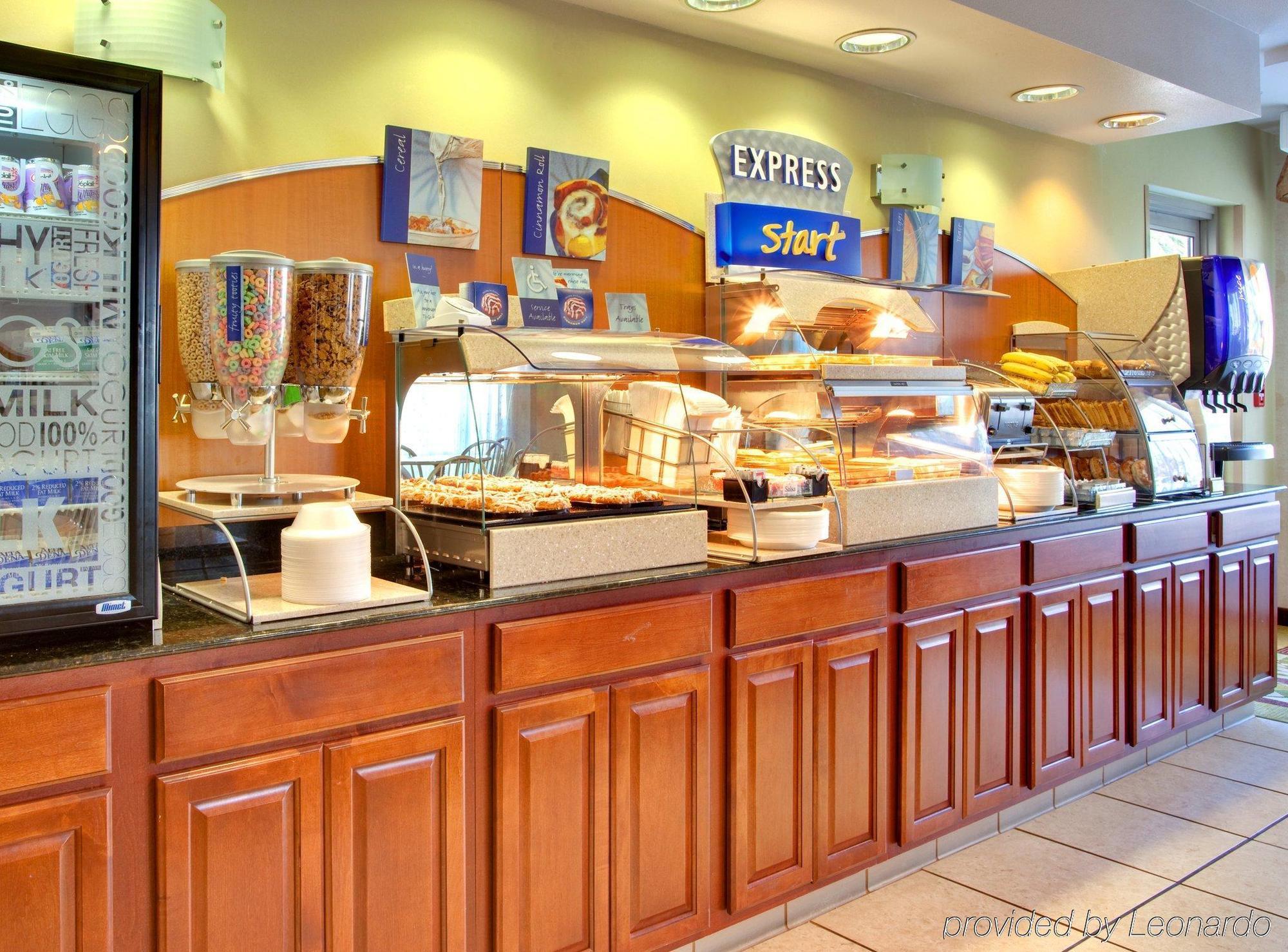 Holiday Inn Express San Diego - Otay Mesa, An Ihg Hotel Restoran gambar